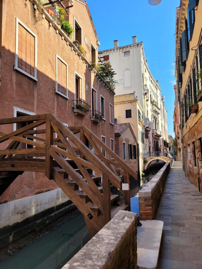 Ca' Sebastiano Apartment Venesia Bagian luar foto